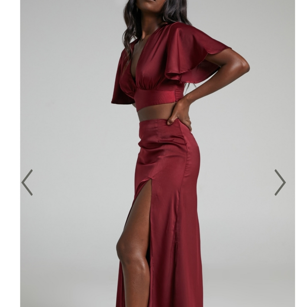 Showpo Kelcie Thigh Split Maxi Skirt in Wine Red NWT Size US 4 - Picture 9 of 9